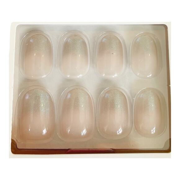 Kiss Voguish Fantasy Press on Holiday Nails Bundle of Six Sets - Picture 10 of 10